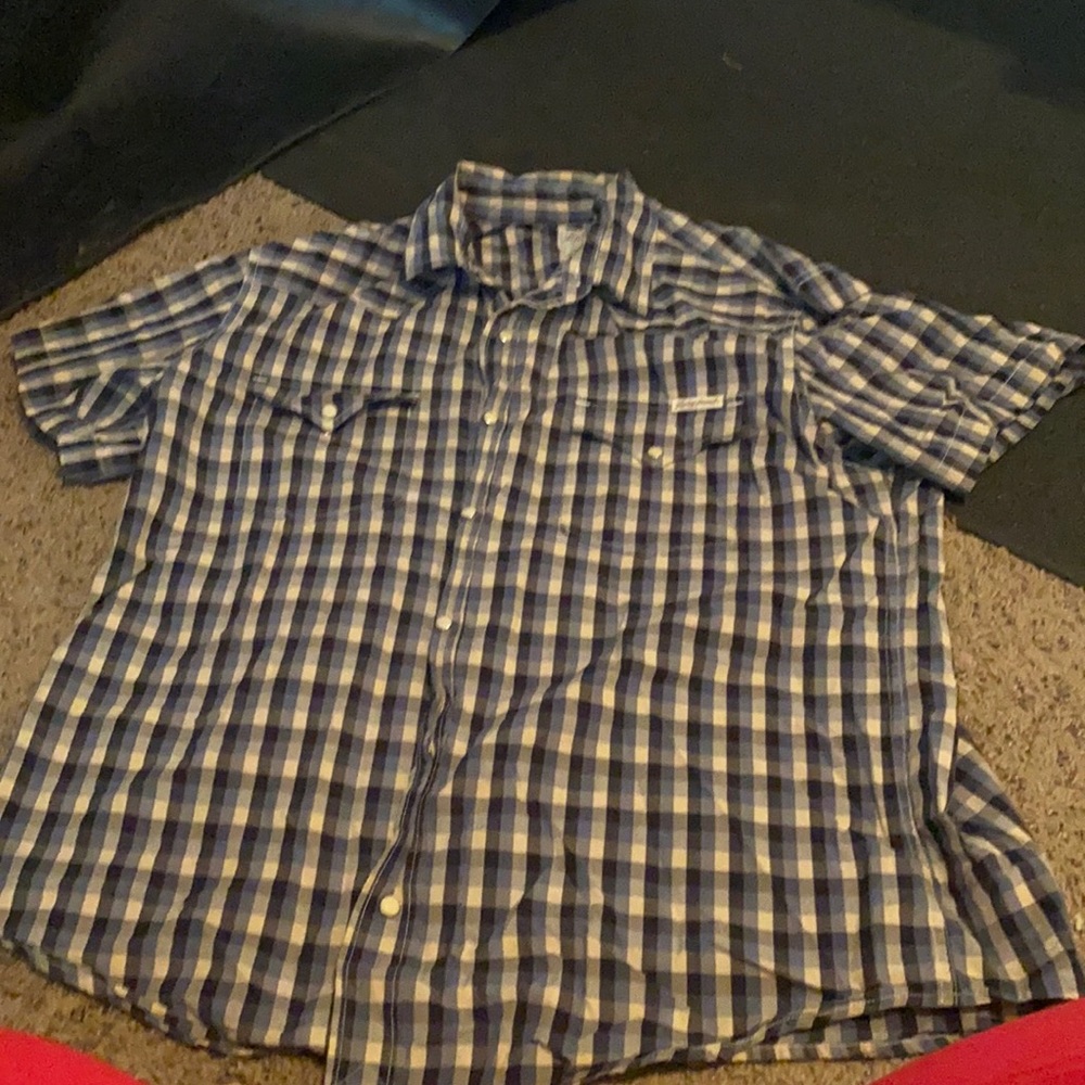XL short sleeve pearl snap shirt